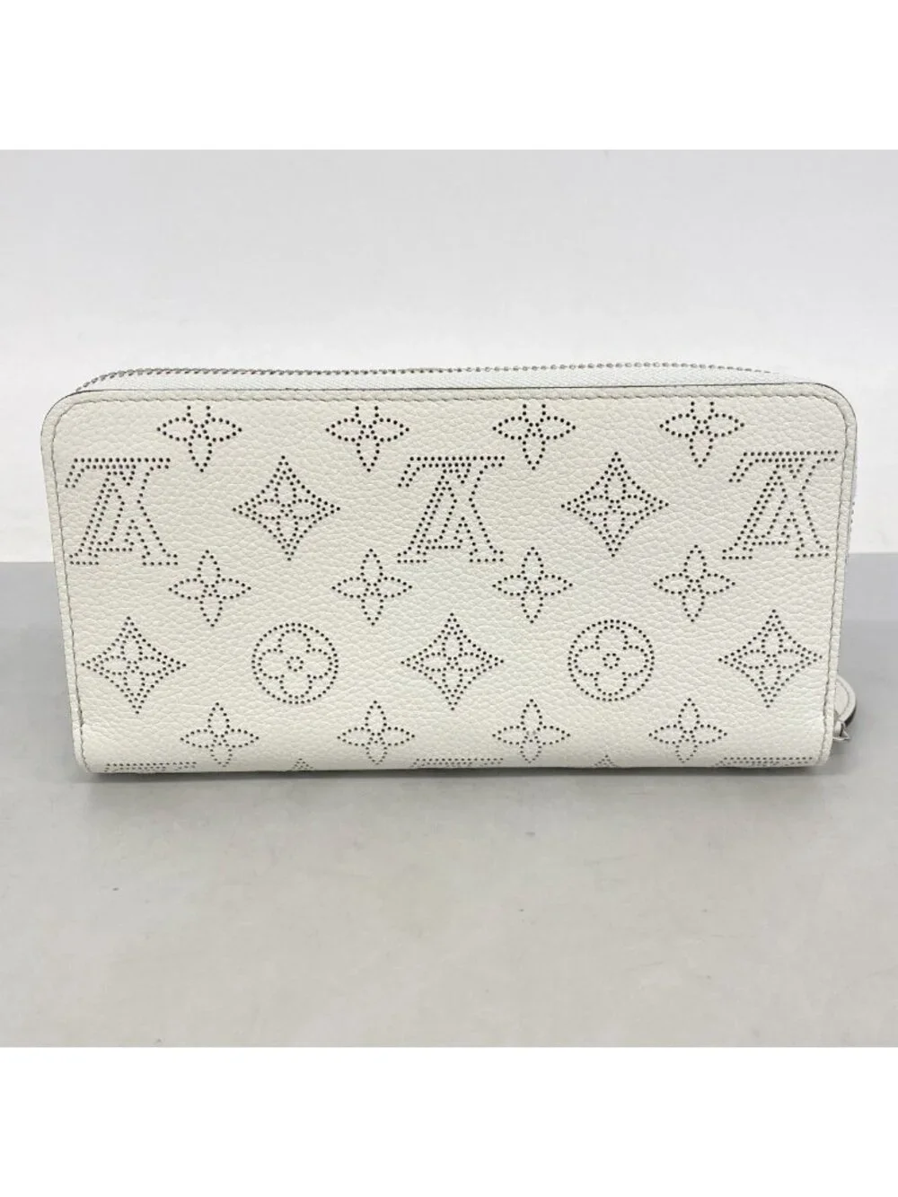Louis Vuitton Wallet Mahina Zippy Blanc